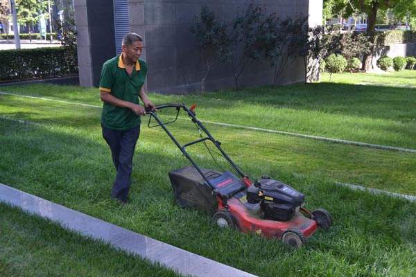 瀚宇博德綠化養(yǎng)護(hù)現(xiàn)場(chǎng)